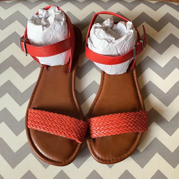 MIA Shoes - Mia sandals. Size 8